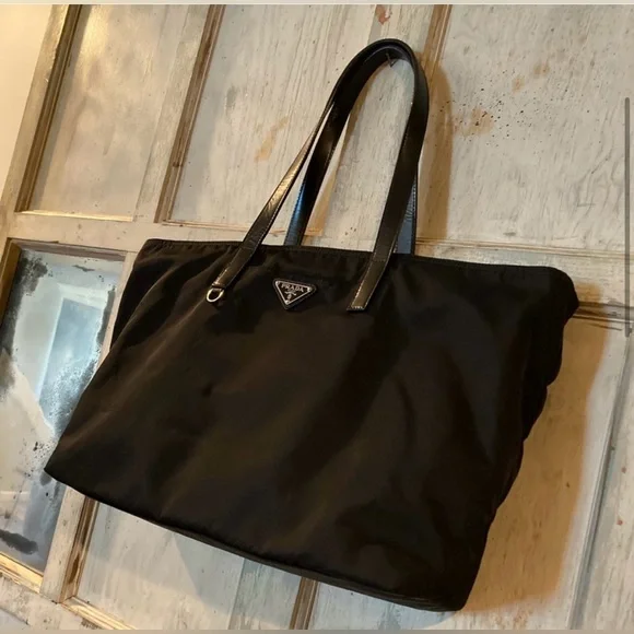 Prada black nylon tote - Picture 3 of 10
